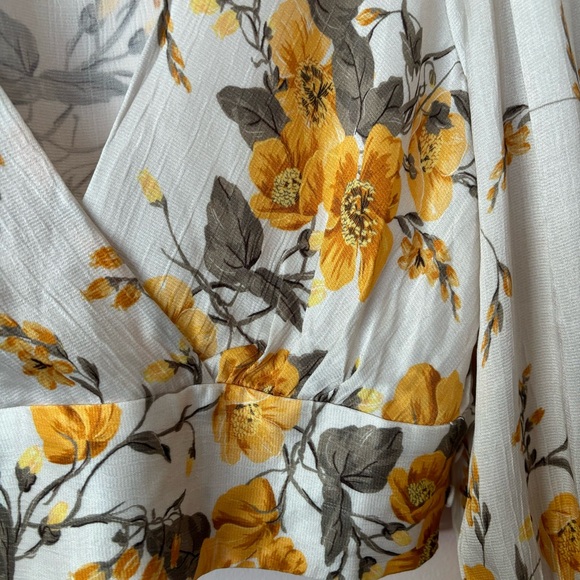 Bec + Bridge Floral Blouse 4 - Picture 5 of 8